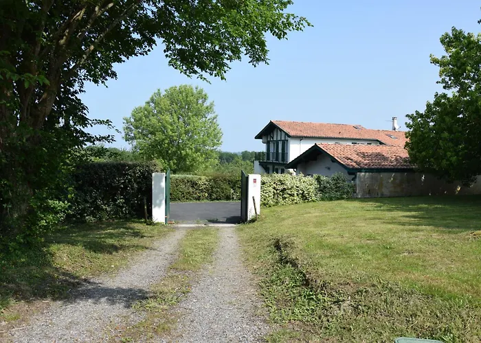 בית נופש Pilota Plaza האספארן